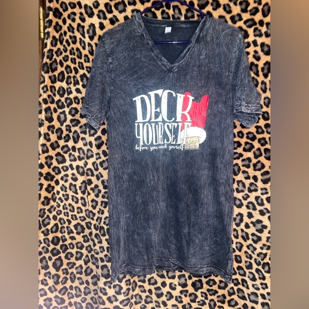 Canvas tshirt. Deck yourself before you wreck yourself. Medium.
